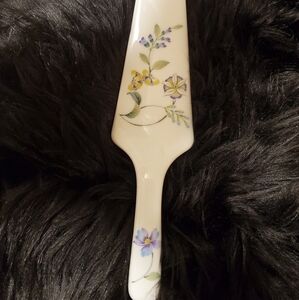 Porcelain Cake or Serving Spatula Floral POSS. Andrea by‎ Sedak? Japan